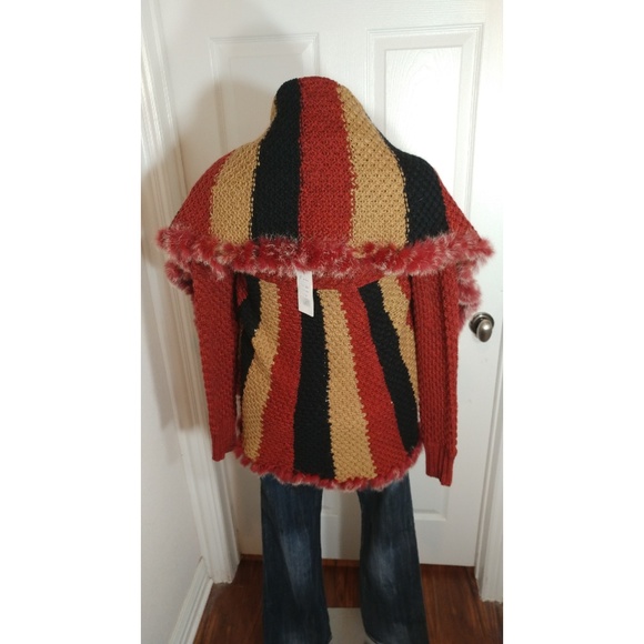 Bacci Brand Multi Color Sweater - Picture 3 of 8